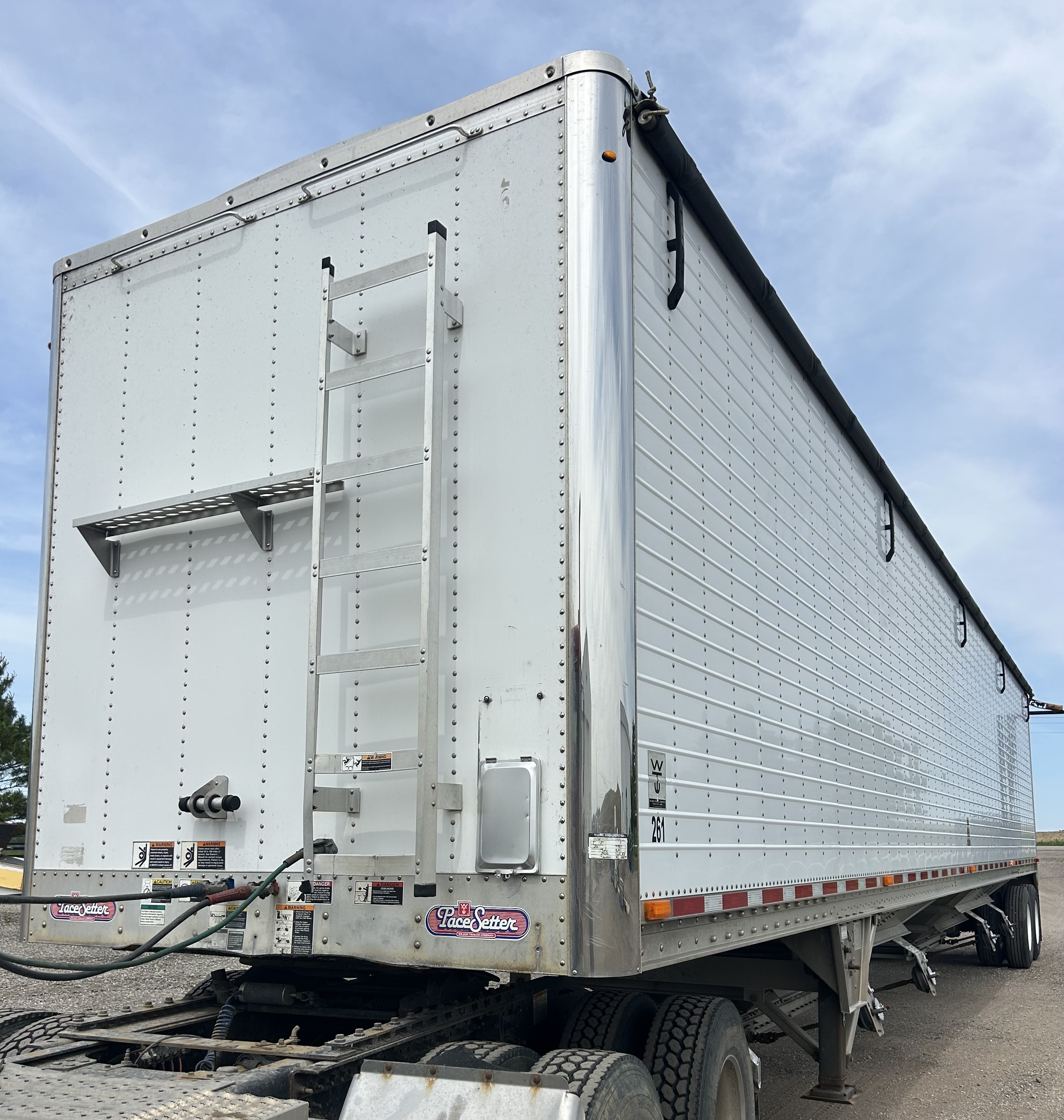 Hopper trailer