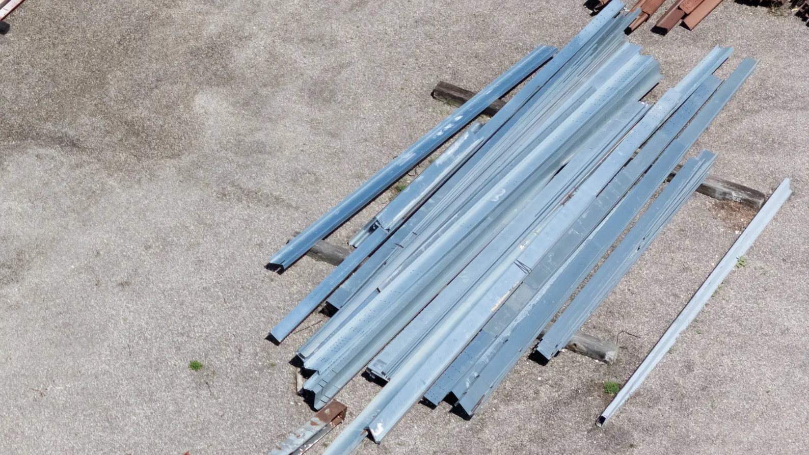 Z-purlins
